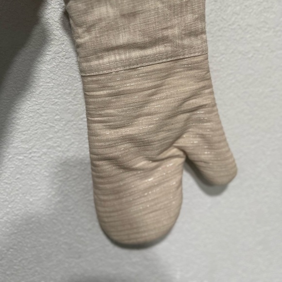 Oven Mitt- Oatmeal Colored - Picture 4 of 4